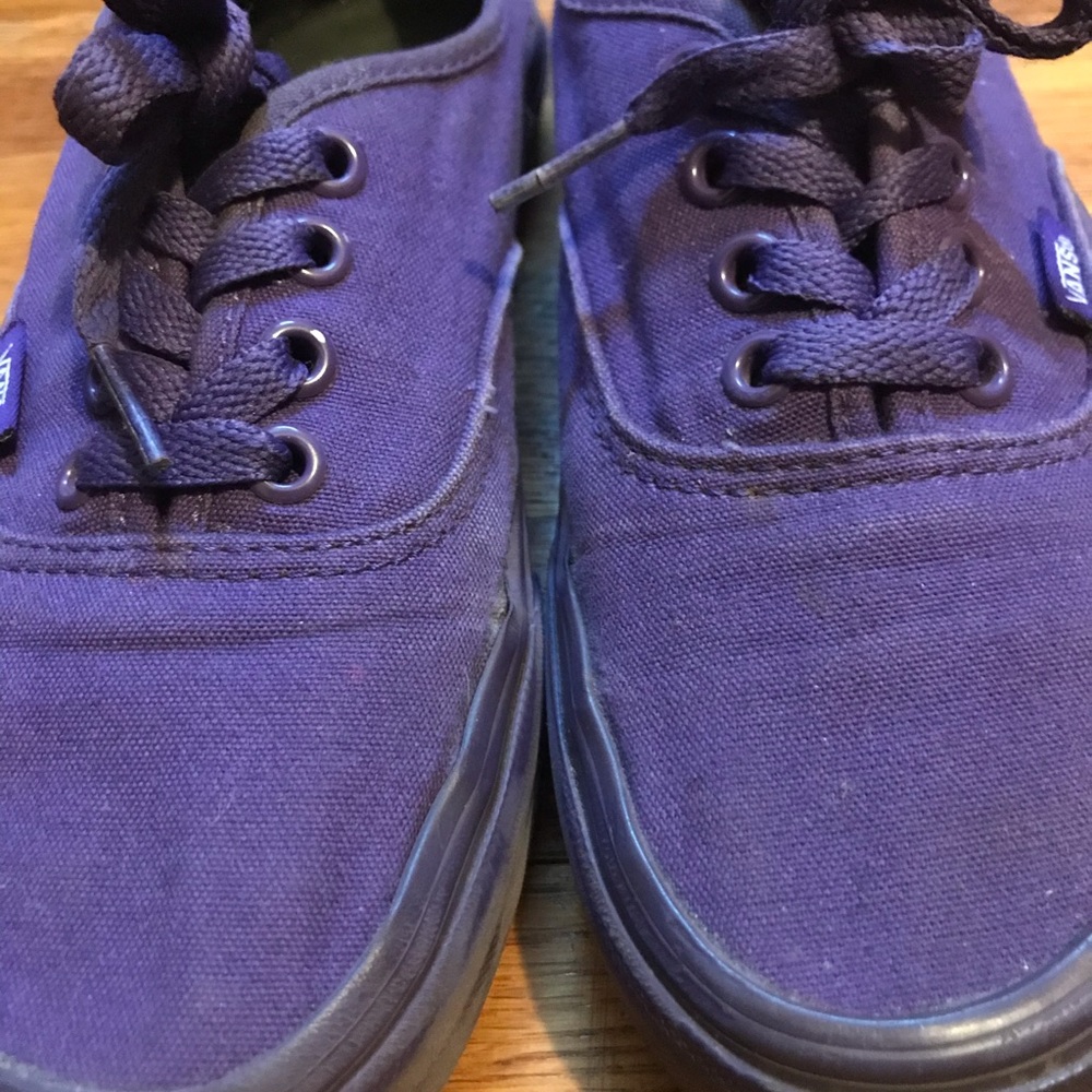 Authentic Dark purple VANS